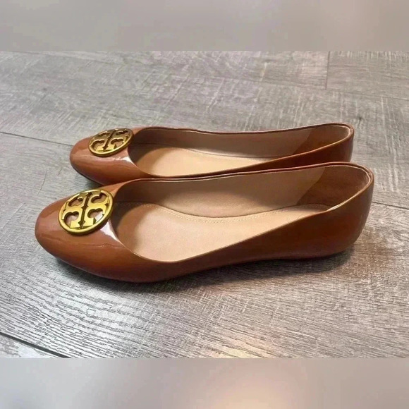 Tory Burch Umber Chelsea Patent
Ballet Flats In Umber - Picture 2 of 5